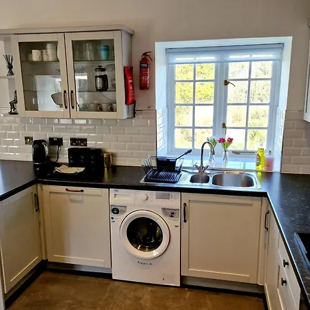 Very Spacious, Great Location. Castle And Sea View Holiday home *
