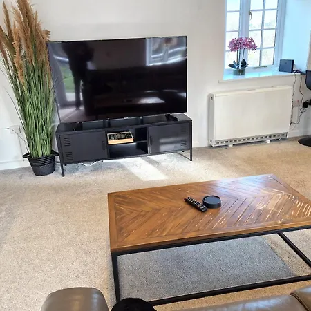 Very Spacious, Great Location. Castle And Sea View Holiday home *