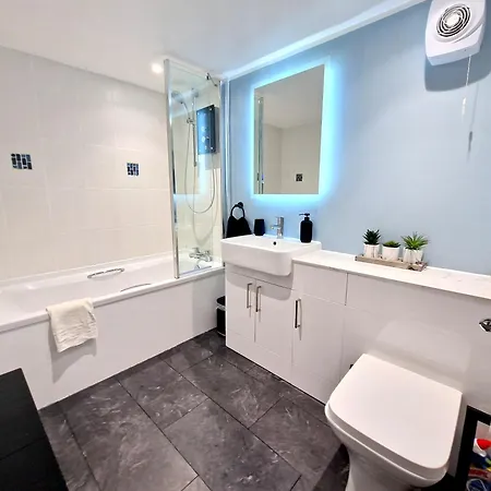 Holiday home Very Spacious, Great Location. Castle And Sea View *