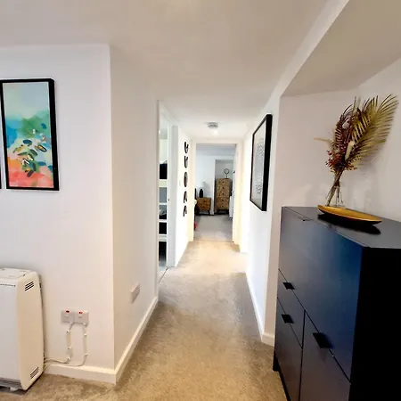 Holiday home Very Spacious, Great Location. Castle And Sea View
